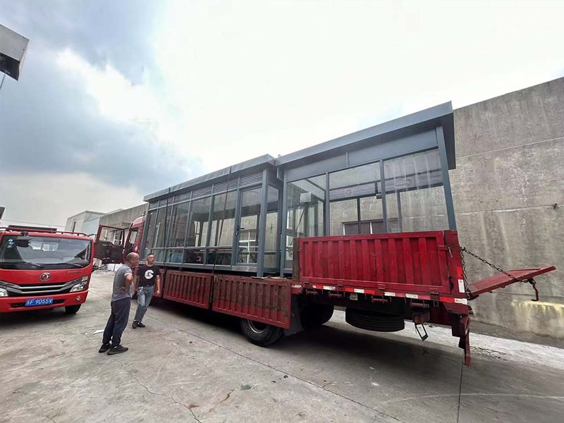 4臺吸煙亭發(fā)貨浙江